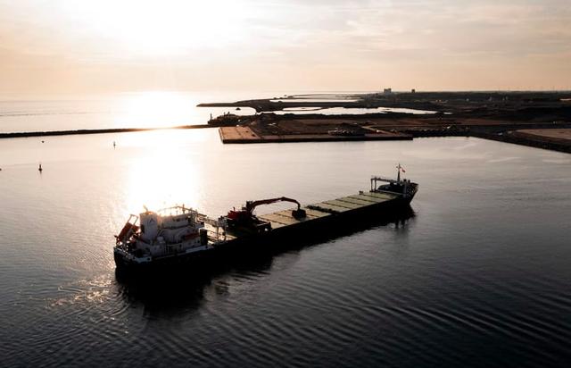 世界最长的海底隧道长度，圣哥达隧道是世界上最长最深的交通隧道