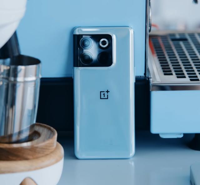 小米和vivo哪个好，小米和vivo手机优缺点对比（小米、OPPO、vivo三大拍照旗舰横评）