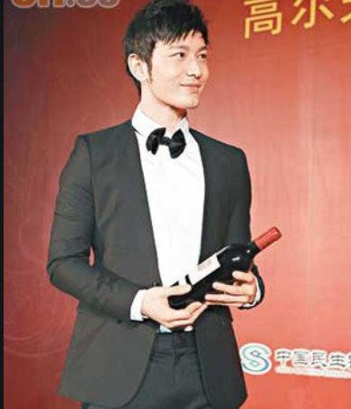 黄晓明身家过亿，黄晓明离婚的关注率（第一次投资就净赚几千万）