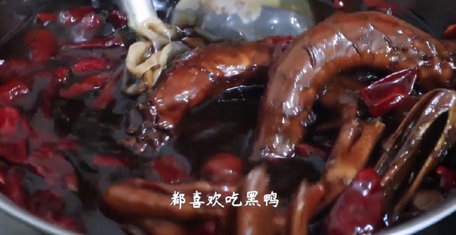 杨国福麻辣烫什么时候上市，年入10亿杨国福上市