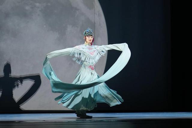 王亚彬舞剧生长，青年舞蹈艺术家王亚彬来龙华