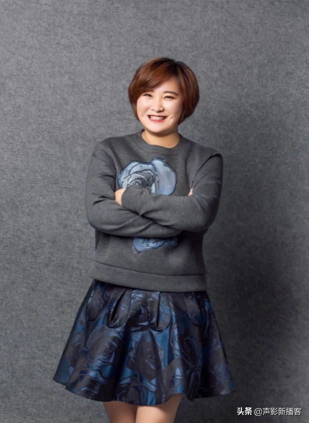 37岁的贾玲近照，贾玲：欢笑的每一步都充满不易