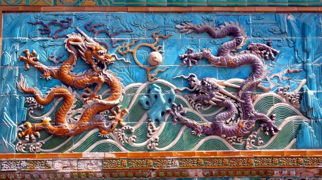 龙袍和蟒袍的区别，太子蟒袍还是龙袍（太平天国的“龙袍”制度）