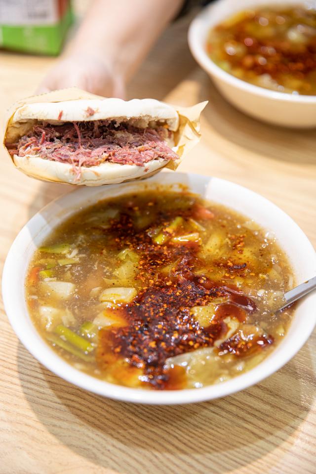 西安十大美食排名，盘点西安城内不可错过的十大美食（西安“十大特色美食”）