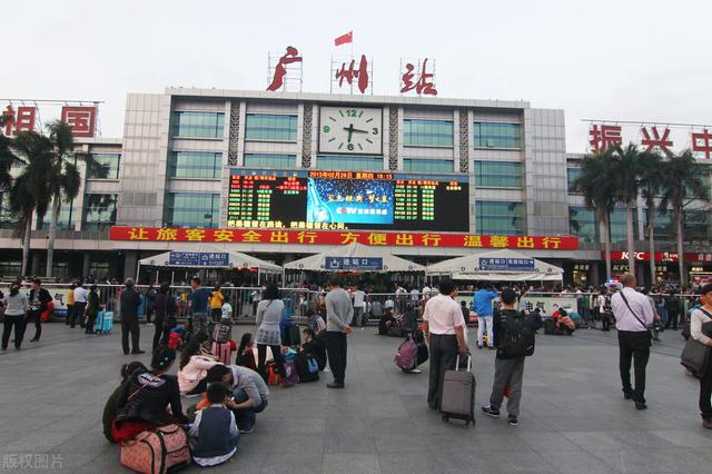 天津始发的高铁车次，天津到石家庄、太原、郑州、武汉的高铁车次