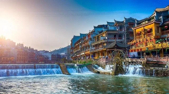 适合情侣旅游十大景点，盘点情侣必去的10个旅游目的地