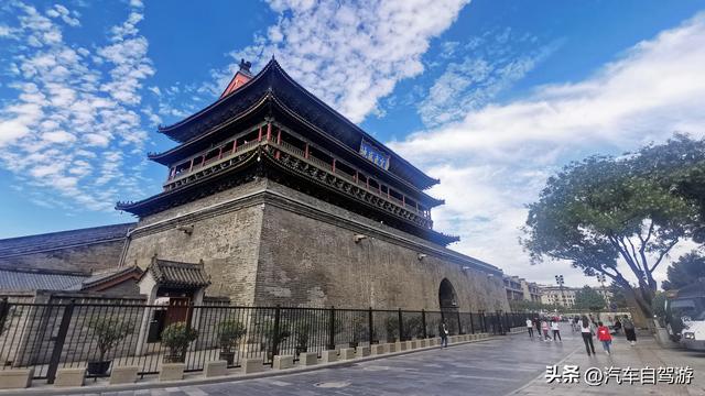 西安的钟楼是多少人记忆中的景点，穿行西安北院门