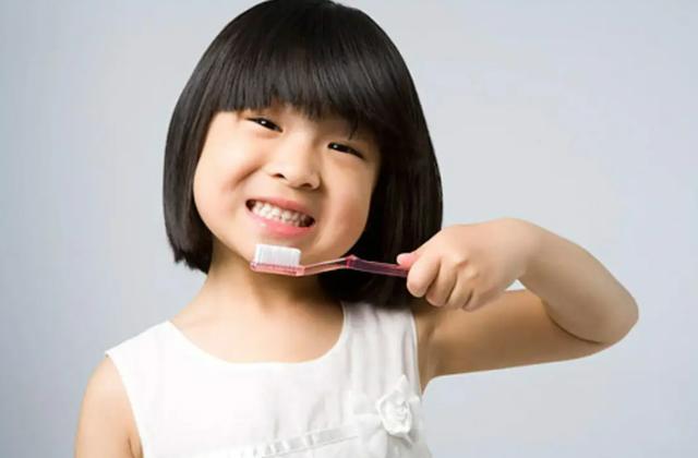 儿童六龄齿会换么，儿童换牙早好还是晚好