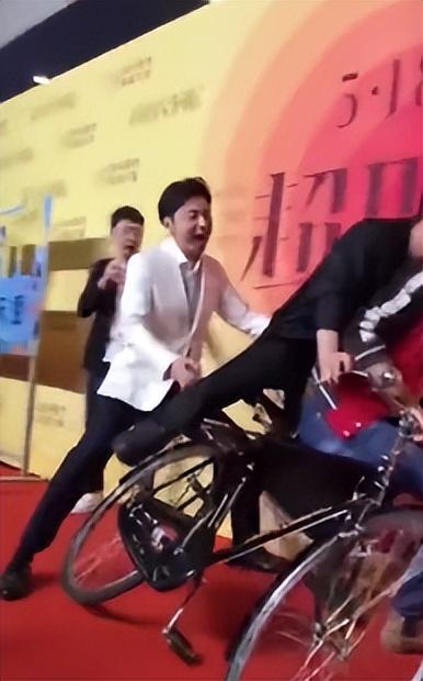 郝蕾和李光洁谁厉害，娶小10岁超模39岁才当上父亲