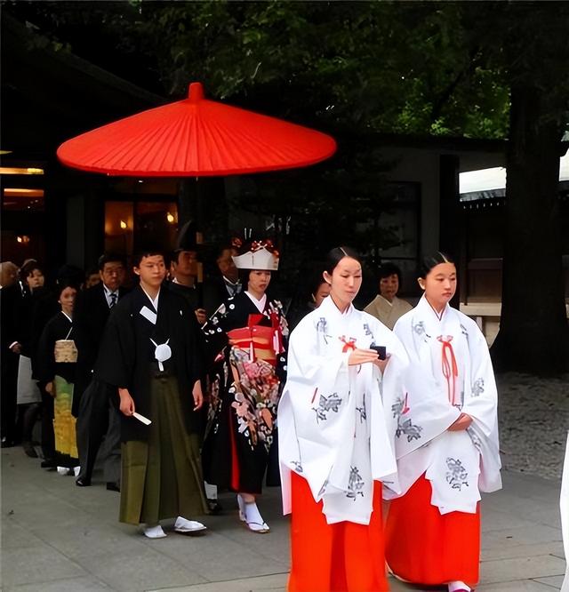 历代日本国歌，才知道日本人的野心有多大