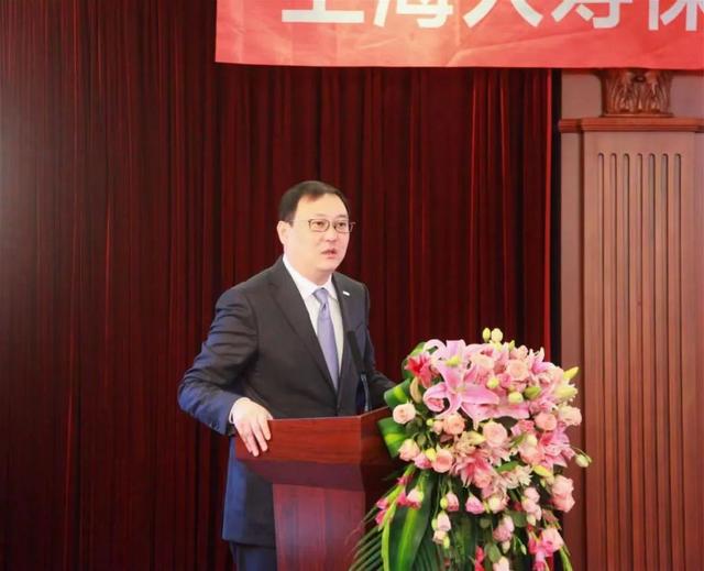 董卿和密春雷有孩子吗，密春雷25岁成亿万富豪