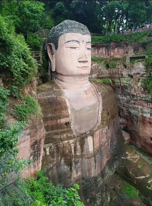 乐山大佛景区简介游记，乐山大佛游记