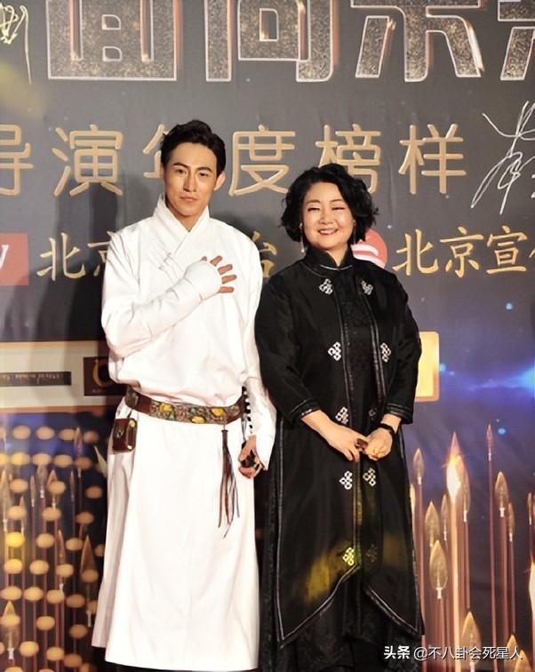 走红毯最尴尬的女明星，同是50女星走红毯