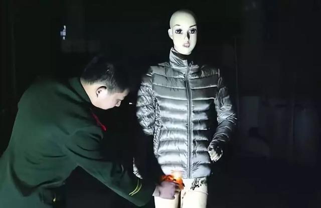 一件羽绒服一般穿几年，羽绒服穿了十年还暖和吗