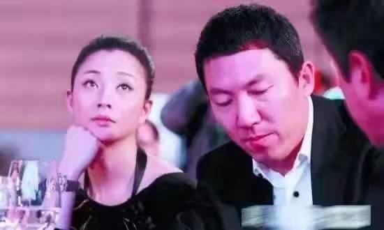 59岁李小冉现状，李小冉39岁嫁给男闺蜜