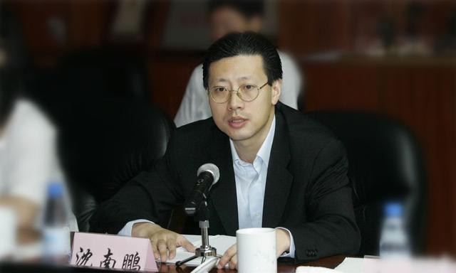 王兴美团创始人，沈南鹏投资美团王兴（美团市值超2万亿的秘密）