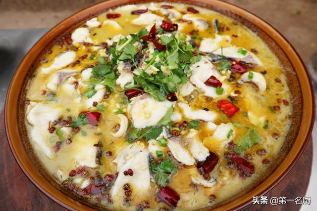 炖鱼放花椒大料吗，炖鱼最好放哪些调料