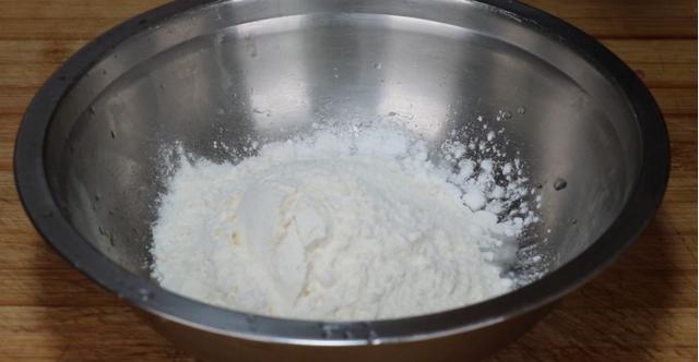 酥肉的制作方法，怎么制作炸酥肉的方法（小酥肉就要这样做）