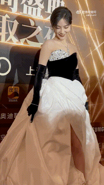 贾乃亮深夜发文挂微博，贾乃亮否认复合传闻