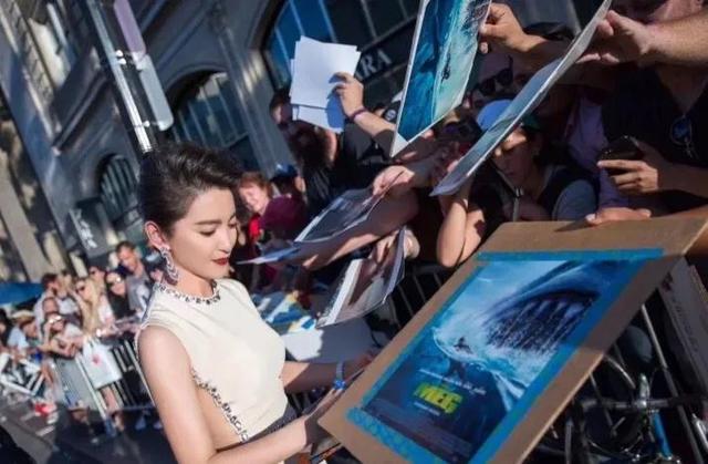 周冬雨多少岁了今年多大，32岁周冬雨被质疑面相变了