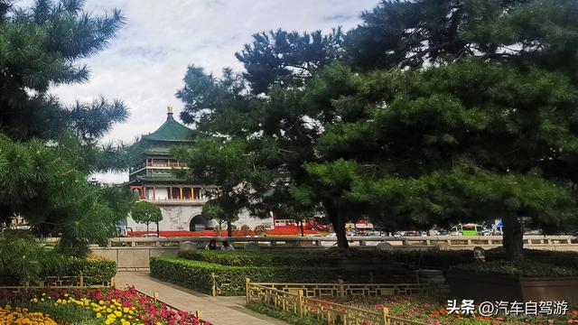 西安的钟楼是多少人记忆中的景点，穿行西安北院门
