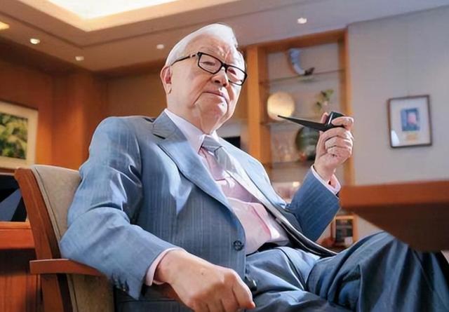 台积电的董事长张忠谋，台积电张忠谋身为美国华人