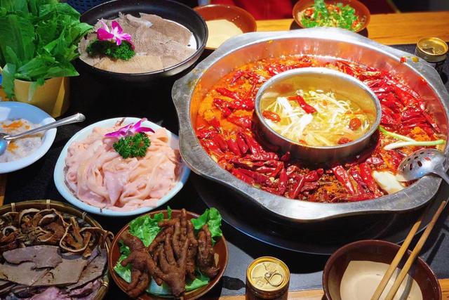 重庆正宗的重庆火锅店，重庆最出名的这几家火锅店