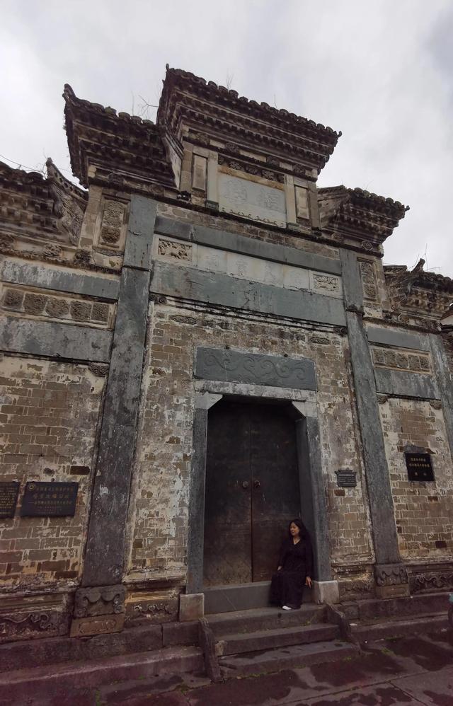 景德镇一日游必去景点，景德镇旅游景点十大排行（江西旅游必去十大景点有哪些）