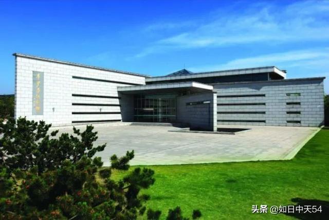 华罗庚是天才还是勤奋，运用勤奋来弥补学历的不足