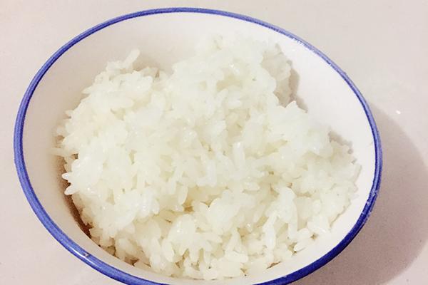 糖尿病需要少食多餐(糖尿病要少吃饭吗)