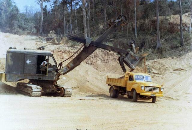 古墓挖出七星石棺，广西挖出北斗七星巨棺