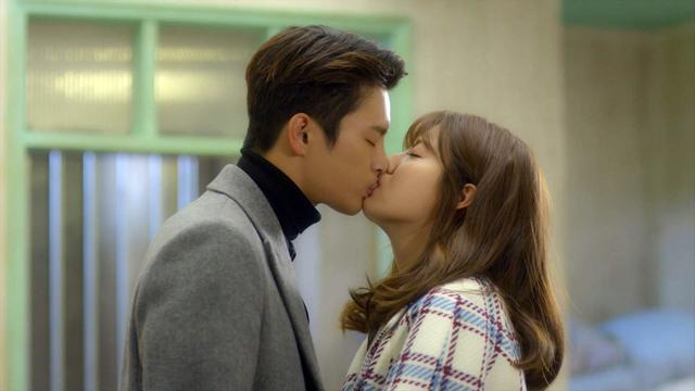 黑暗荣耀更新频率，韩剧《黑暗荣耀2》开播一天