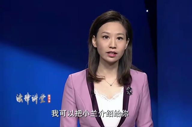 男子在闺蜜和女友之间选了闺蜜，在闺蜜面前秀恩爱