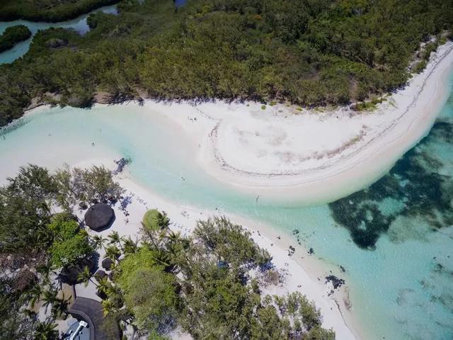 世界上最具标志性的35个海滩，世界十大美丽的海滩