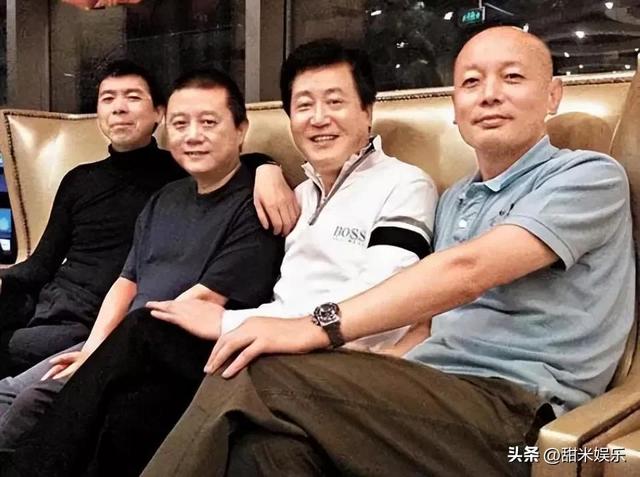 王朔与王子文私下关系，与贾乃亮传绯闻多年、未婚生子