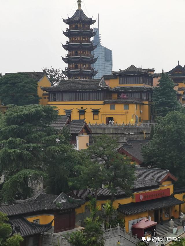 鸡鸣寺在哪个城市，古鸡鸣寺地点（天太热，南京鸡鸣寺的樱花开了）