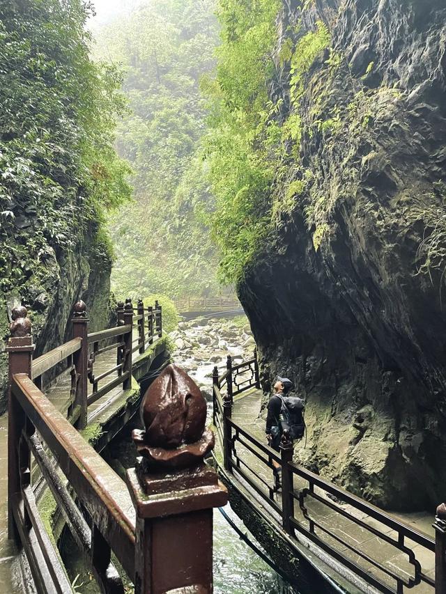 峨眉山识途旅游网，峨眉山徒步旅游攻略要详细实用