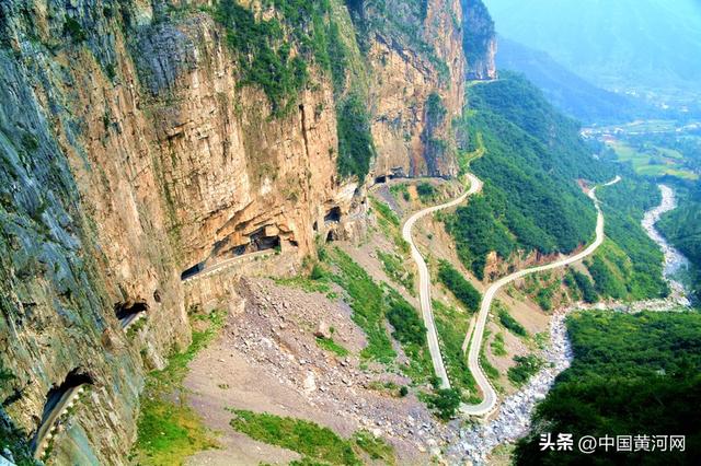 锡崖沟挂壁公路，世界七大奇迹及其所在地（什么是太行山）