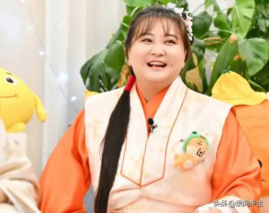 年龄和颜值不成正比的几位明星，明明长得不好看