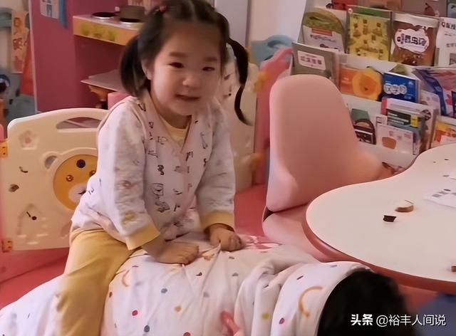 陈佩斯儿子陈大愚简历，4个孩子都是高颜值脸