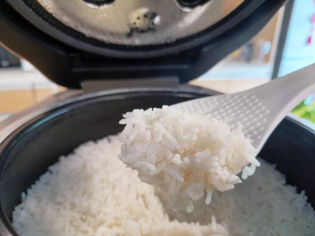 苏泊尔智能电饭煲，苏泊尔智能电饭煲蒸煮功能（苏泊尔家用2-3人小型智能迷你多功能高压电饭煲#苏泊尔电压力锅）