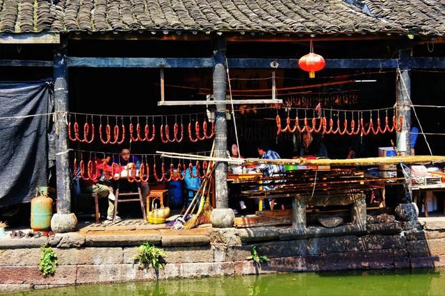 春节适合旅游的地方，最新春节期间旅游攻略（拉萨这些地方免费打卡）