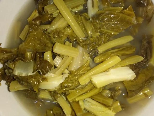 酸菜是什么菜做的，酸菜其实是什么菜