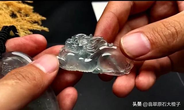 常见翡翠挂件的寓意，翡翠吊坠挂件的寓意