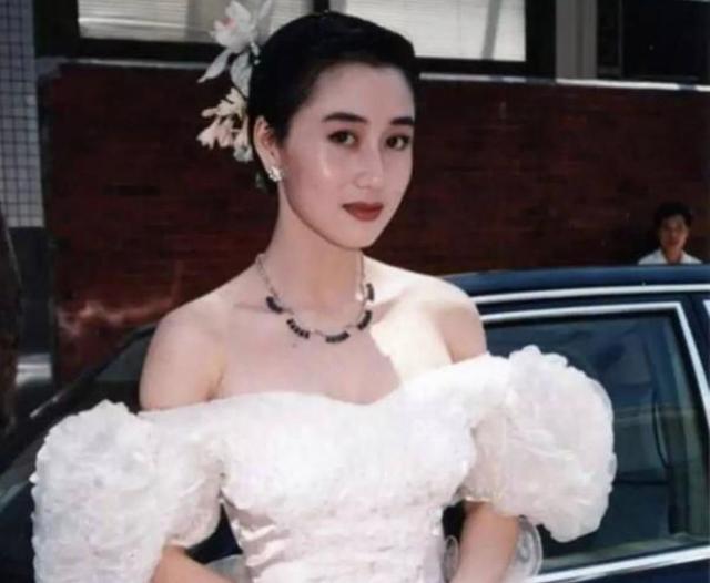利智年轻时到底多有魅力，利智为什么结婚后就不露面了