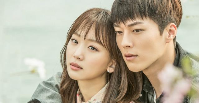 黑暗荣耀更新频率，韩剧《黑暗荣耀2》开播一天