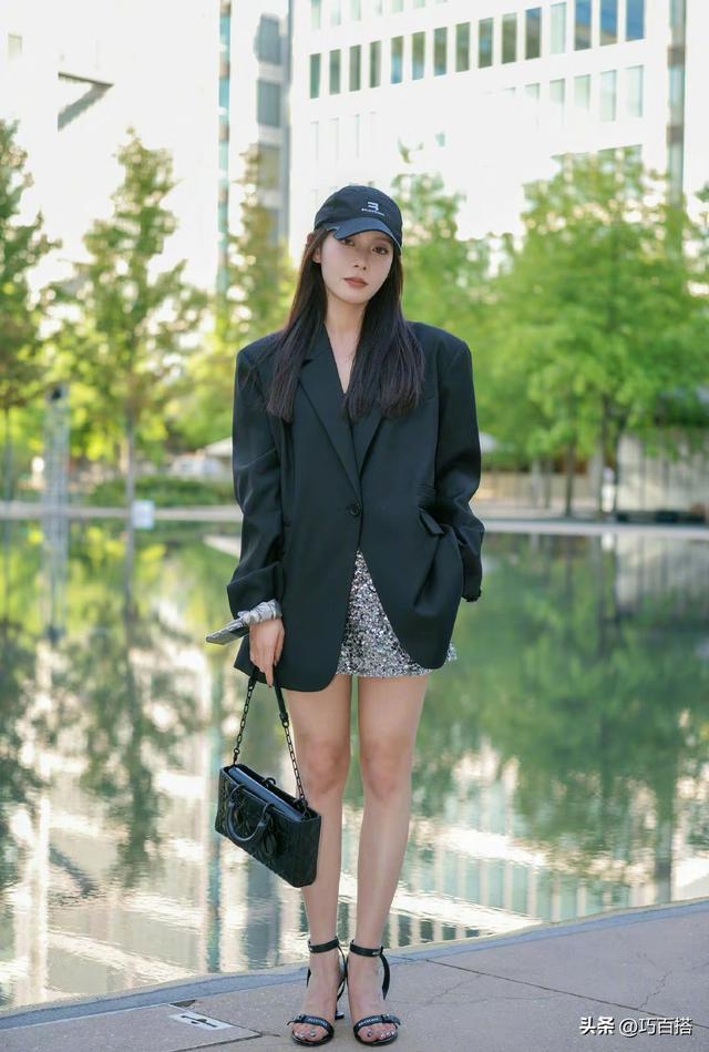 西装阔腿裤搭西装上衣，别再用西装搭西裤了