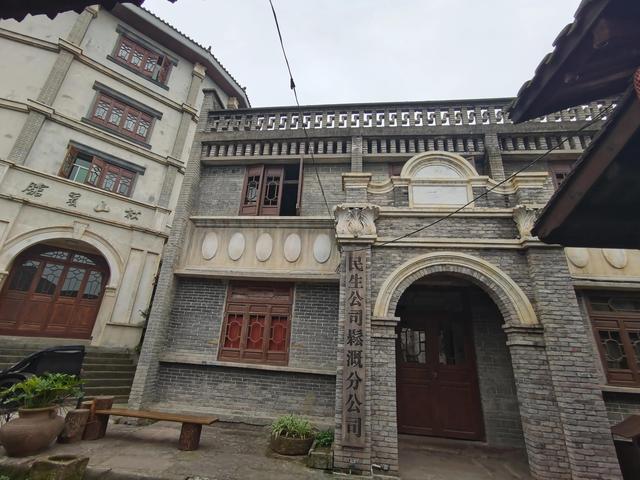 重庆主城周边古镇旅游推荐，我先给你推荐最值得游览的这二十三座