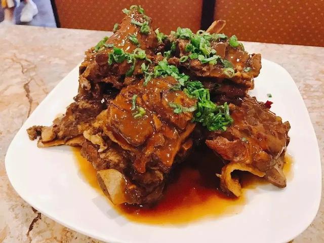 江苏有什么好吃的，知名的苏菜（江苏全国闻名的6大特产）