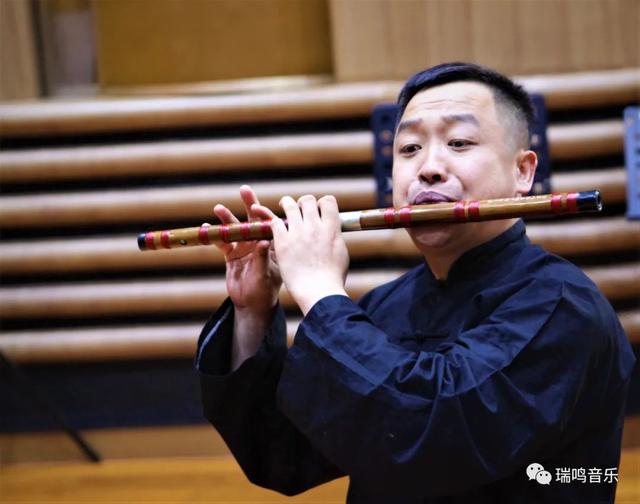 传统二人台小戏走西口，山西二人台唱腔走西口.家住在太原衣带相牵